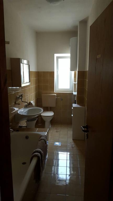 Apartment Anita Сен Екстериор снимка